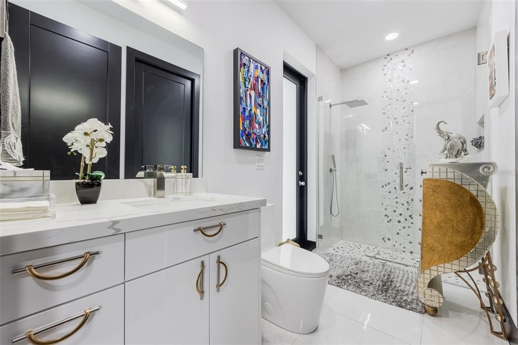 For Sale: $665,000 (3 beds, 3 baths, 1591 Square Feet)