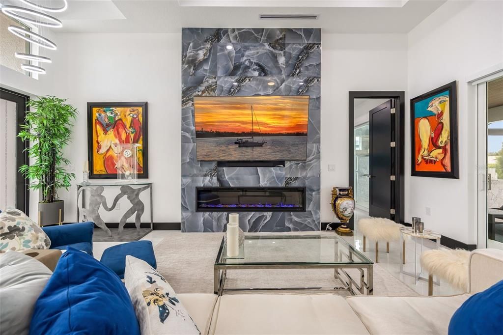 For Sale: $665,000 (3 beds, 3 baths, 1591 Square Feet)