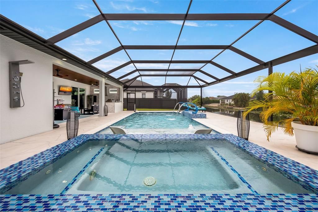 For Sale: $665,000 (3 beds, 3 baths, 1591 Square Feet)