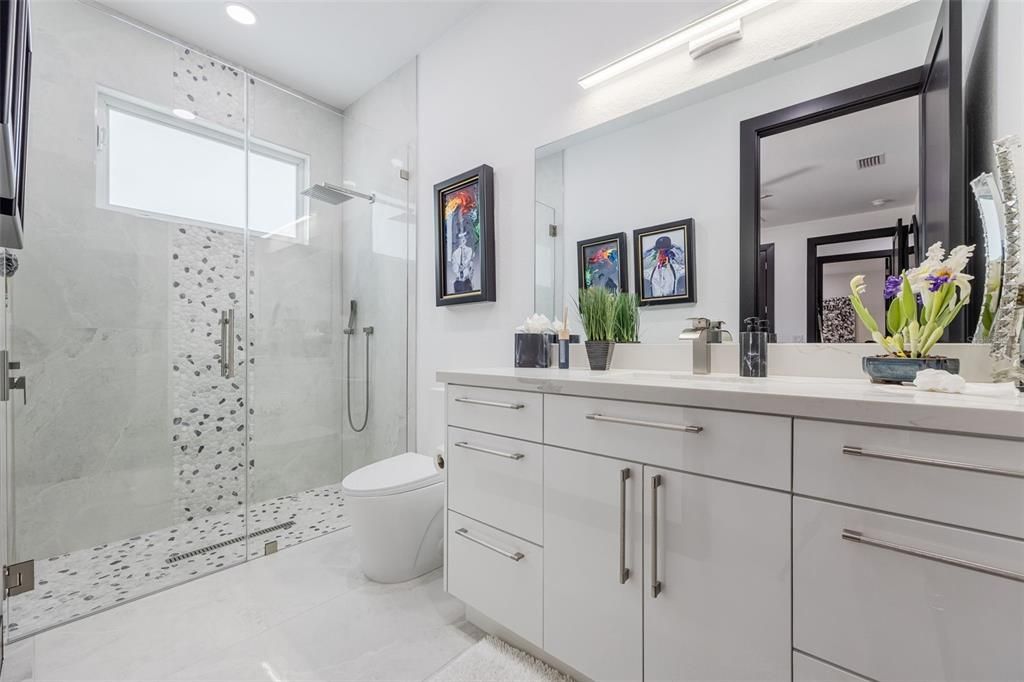 For Sale: $665,000 (3 beds, 3 baths, 1591 Square Feet)