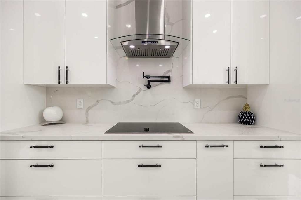 For Sale: $665,000 (3 beds, 3 baths, 1591 Square Feet)