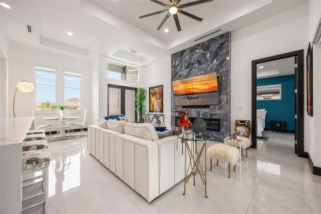 For Sale: $665,000 (3 beds, 3 baths, 1591 Square Feet)