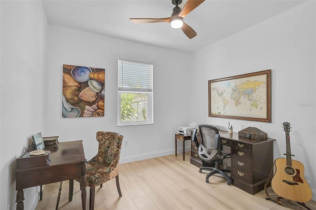 Activo con contrato: $450,000 (3 camas, 2 baños, 1565 Pies cuadrados)