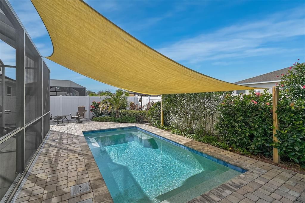 Activo con contrato: $450,000 (3 camas, 2 baños, 1565 Pies cuadrados)