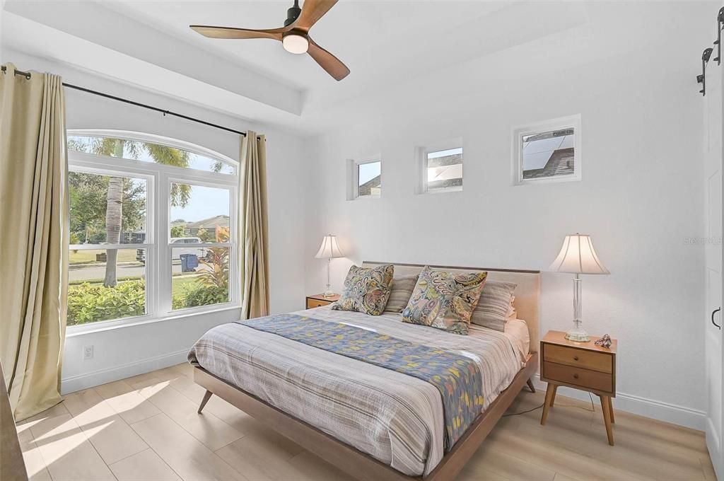 Activo con contrato: $450,000 (3 camas, 2 baños, 1565 Pies cuadrados)