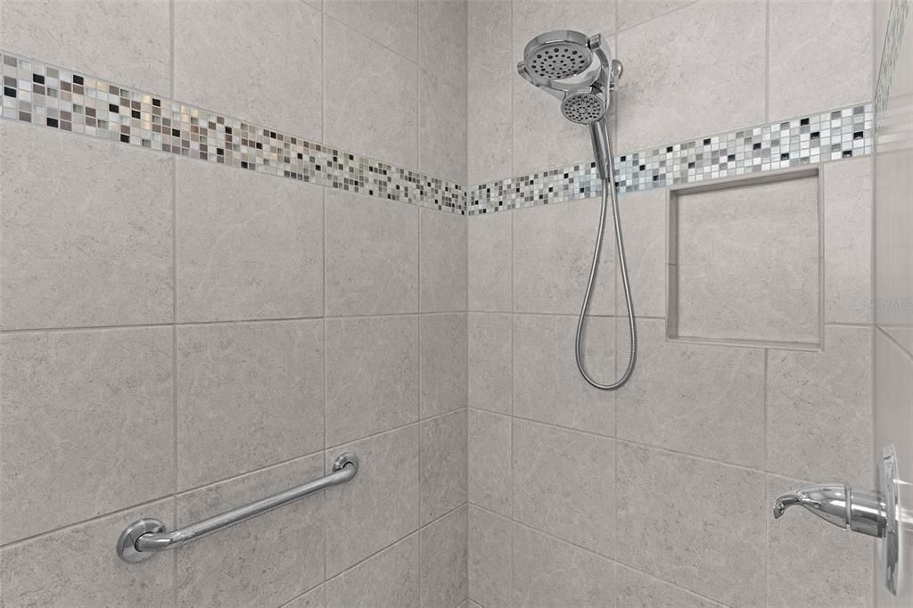 En Venta: $900,000 (3 camas, 2 baños, 2070 Pies cuadrados)