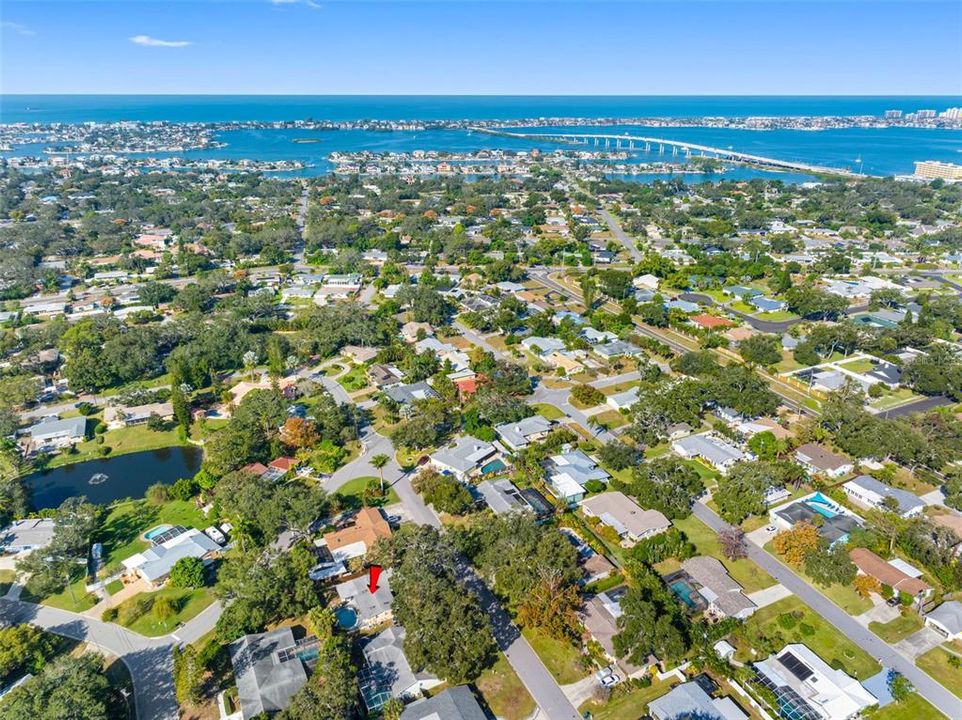 На продажу: $400,000 (2 спален, 2 ванн, 1214 Квадратных фут)