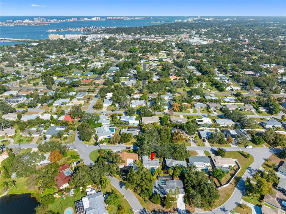 На продажу: $400,000 (2 спален, 2 ванн, 1214 Квадратных фут)