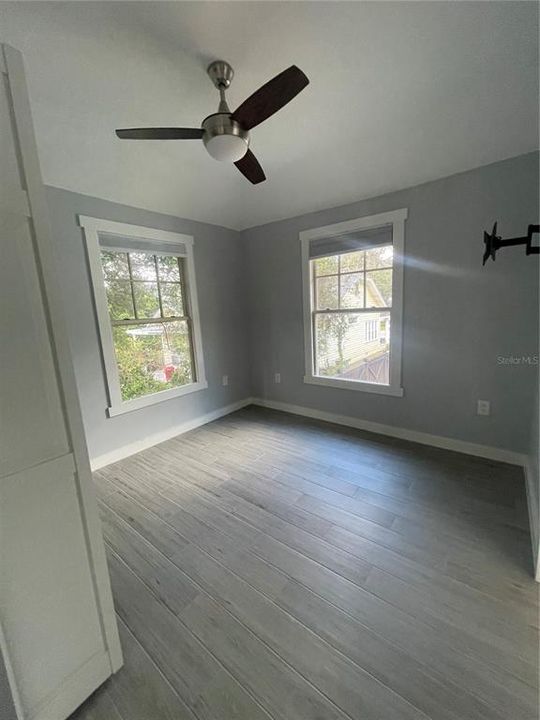 Под контрактом: $1,400 (1 спален, 1 ванн, 650 Квадратных фут)