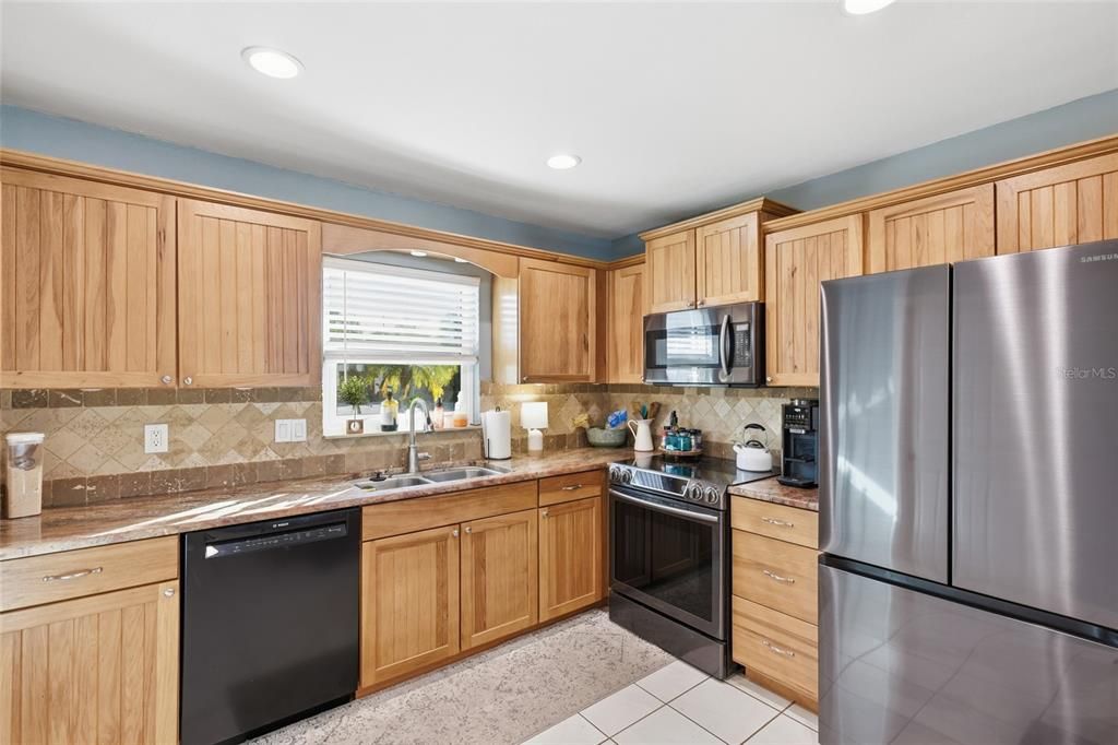 For Sale: $675,000 (3 beds, 2 baths, 1728 Square Feet)