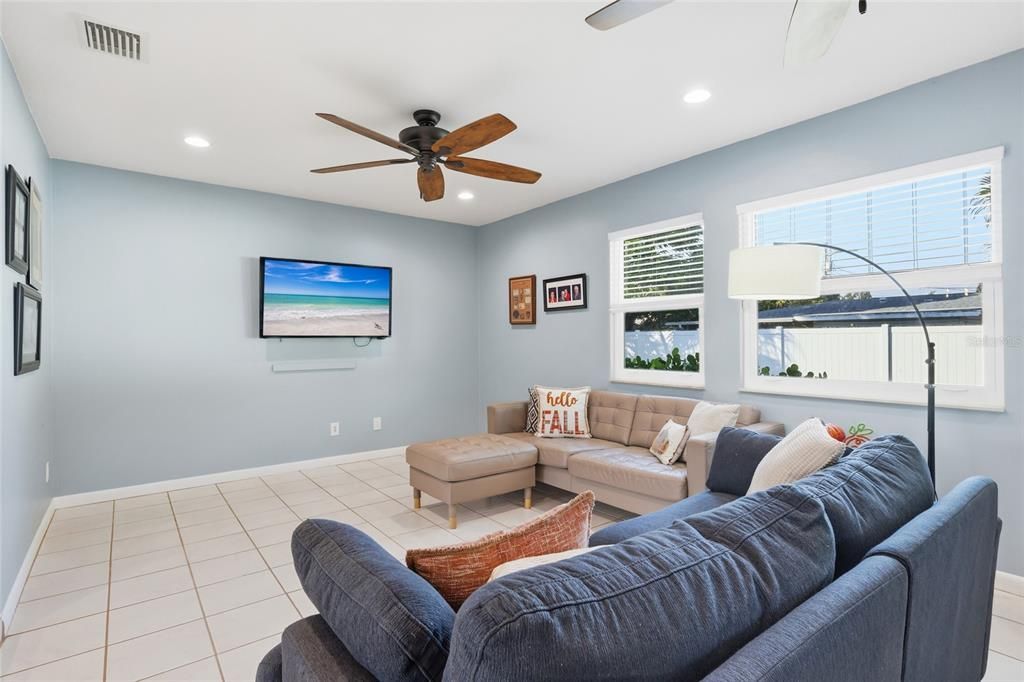 For Sale: $675,000 (3 beds, 2 baths, 1728 Square Feet)