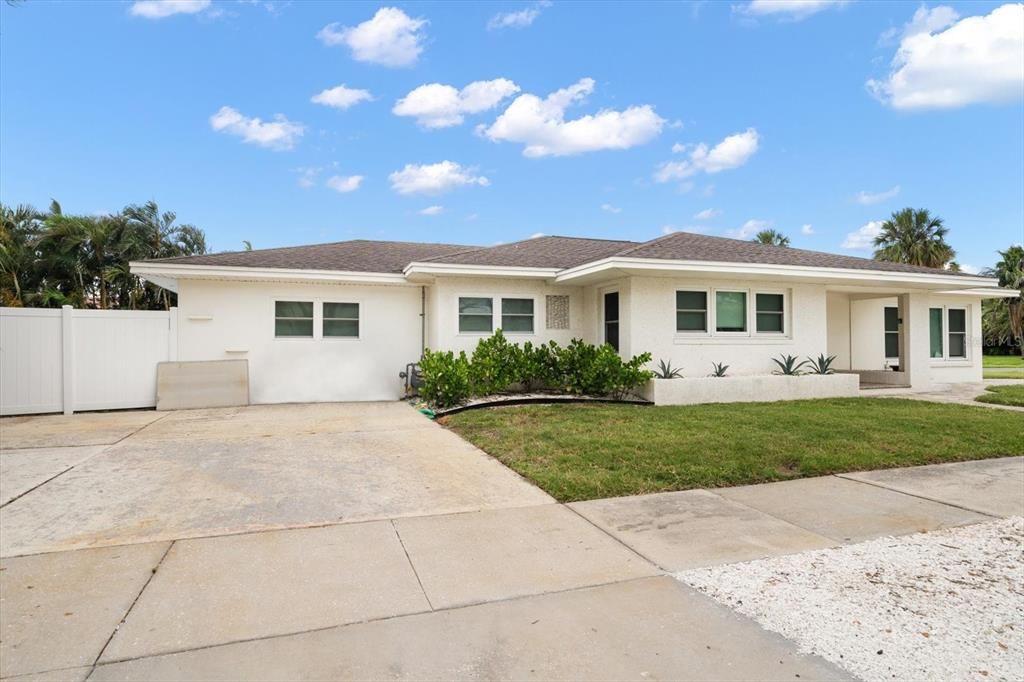 待售: $1,450,000 (4 贝兹, 3 浴室, 2236 平方英尺)