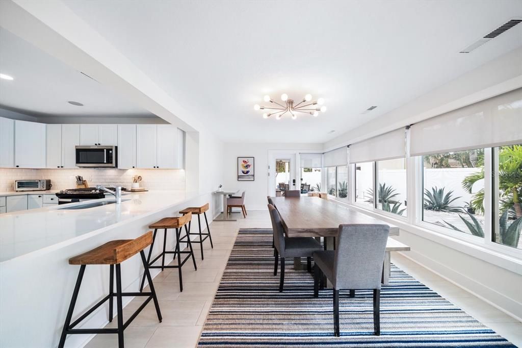 待售: $1,450,000 (4 贝兹, 3 浴室, 2236 平方英尺)