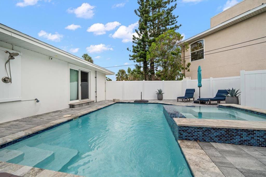 待售: $1,450,000 (4 贝兹, 3 浴室, 2236 平方英尺)