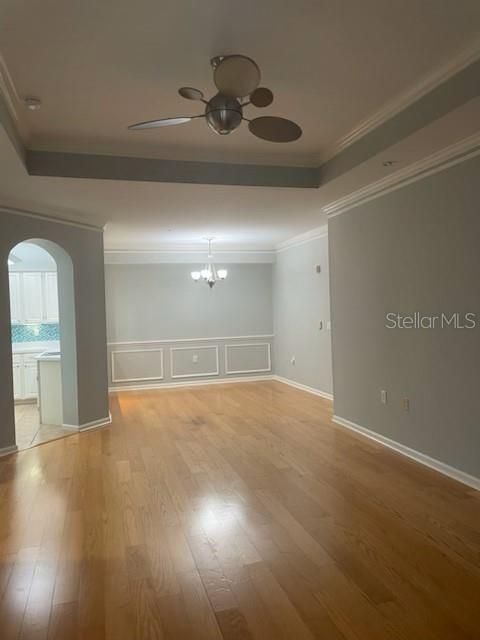 For Rent: $1,950 (1 beds, 1 baths, 964 Square Feet)