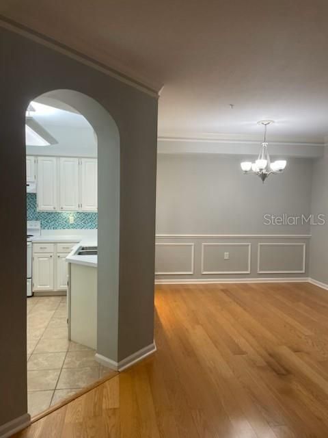 For Rent: $1,950 (1 beds, 1 baths, 964 Square Feet)