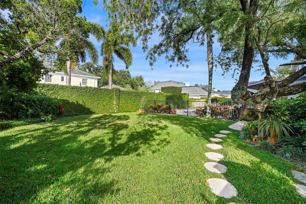 В аренду: $15,000 (5 спален, 3 ванн, 4448 Квадратных фут)