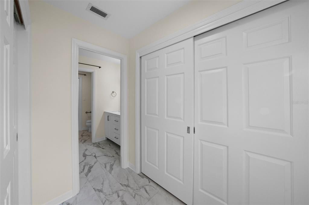 В аренду: $15,000 (5 спален, 3 ванн, 4448 Квадратных фут)