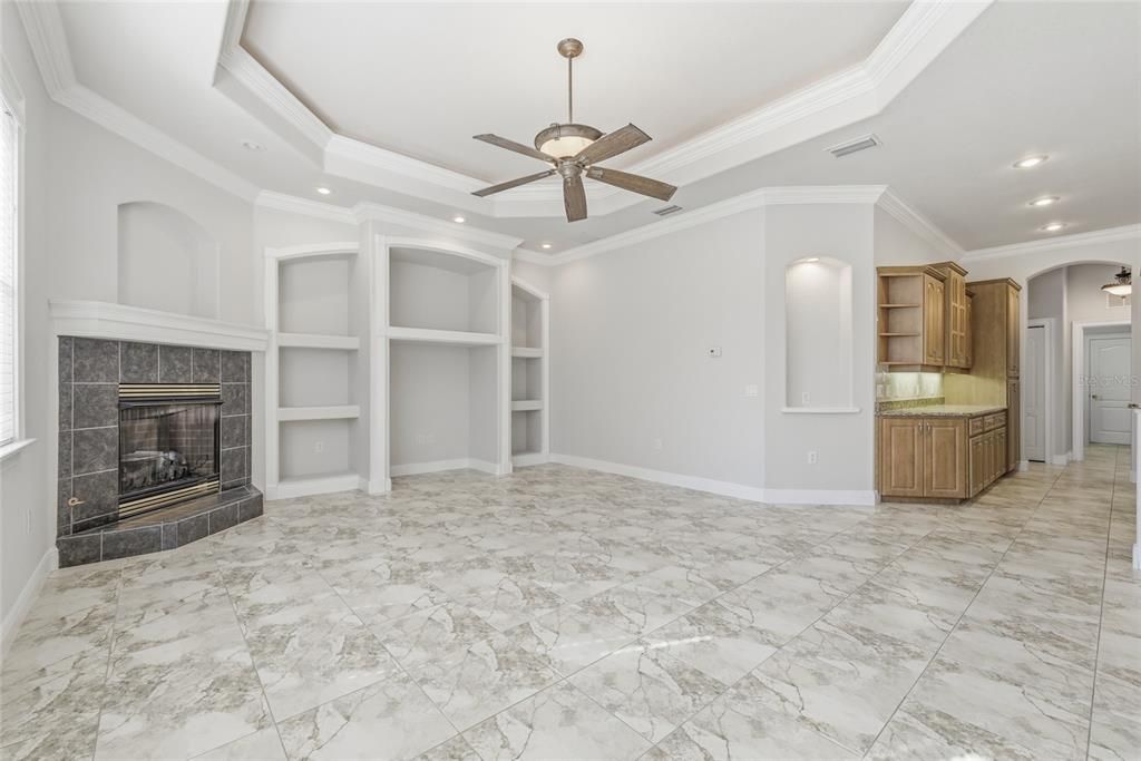 待售: $575,000 (4 贝兹, 3 浴室, 2816 平方英尺)