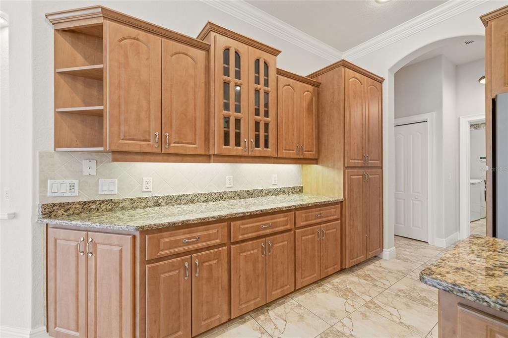 待售: $575,000 (4 贝兹, 3 浴室, 2816 平方英尺)