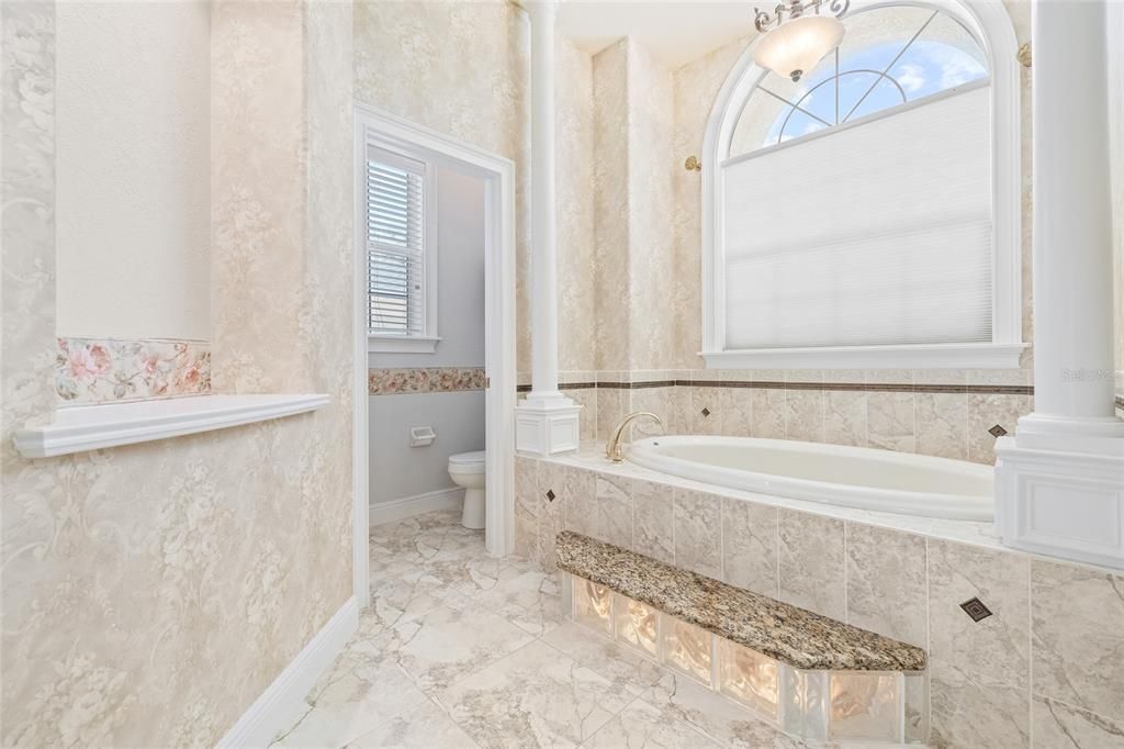 待售: $575,000 (4 贝兹, 3 浴室, 2816 平方英尺)