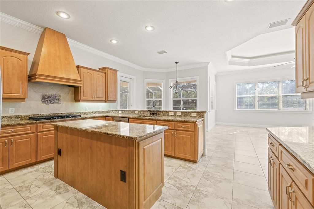 待售: $575,000 (4 贝兹, 3 浴室, 2816 平方英尺)