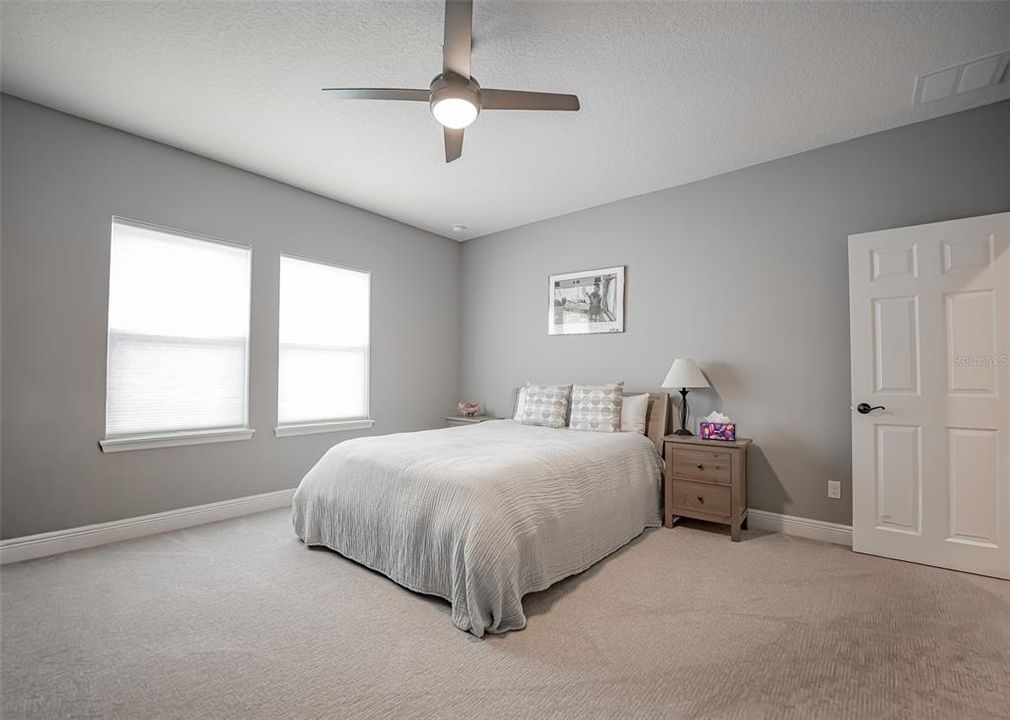 For Sale: $1,049,000 (7 beds, 4 baths, 4847 Square Feet)