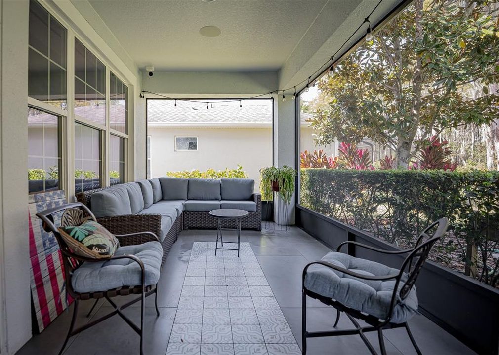 For Sale: $1,049,000 (7 beds, 4 baths, 4847 Square Feet)