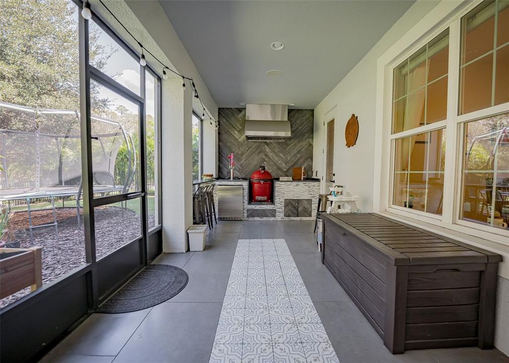 For Sale: $1,049,000 (7 beds, 4 baths, 4847 Square Feet)