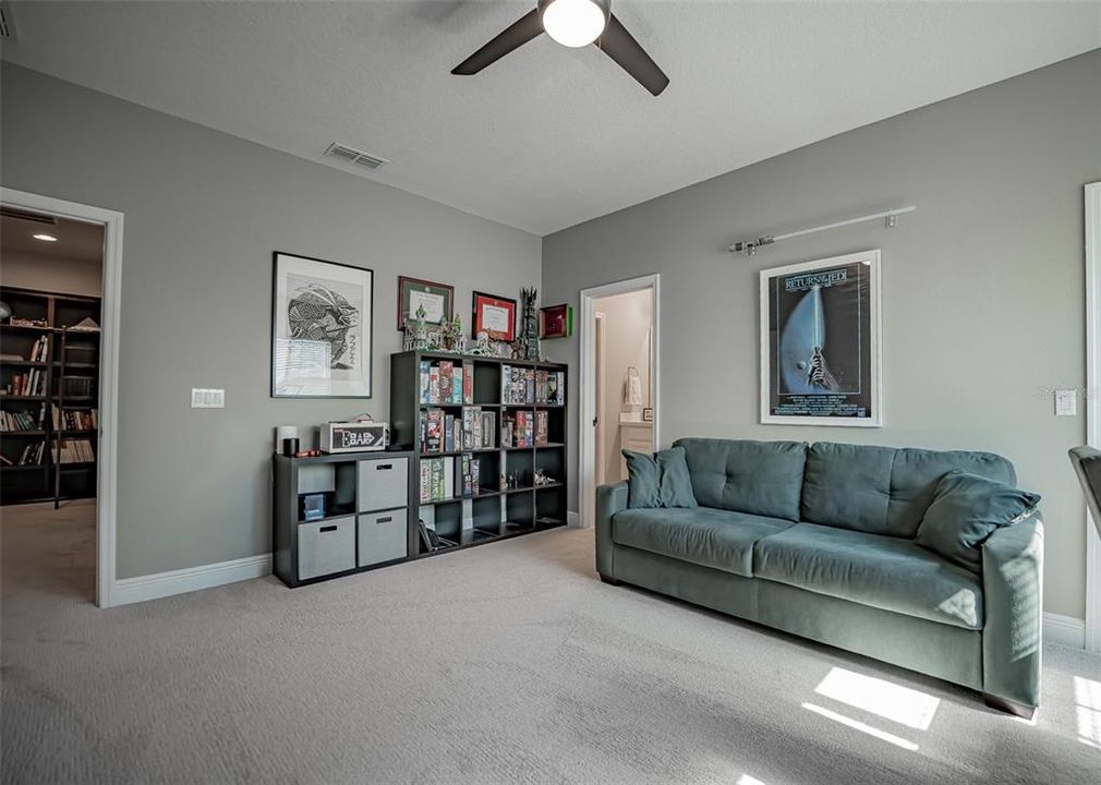 For Sale: $1,049,000 (7 beds, 4 baths, 4847 Square Feet)