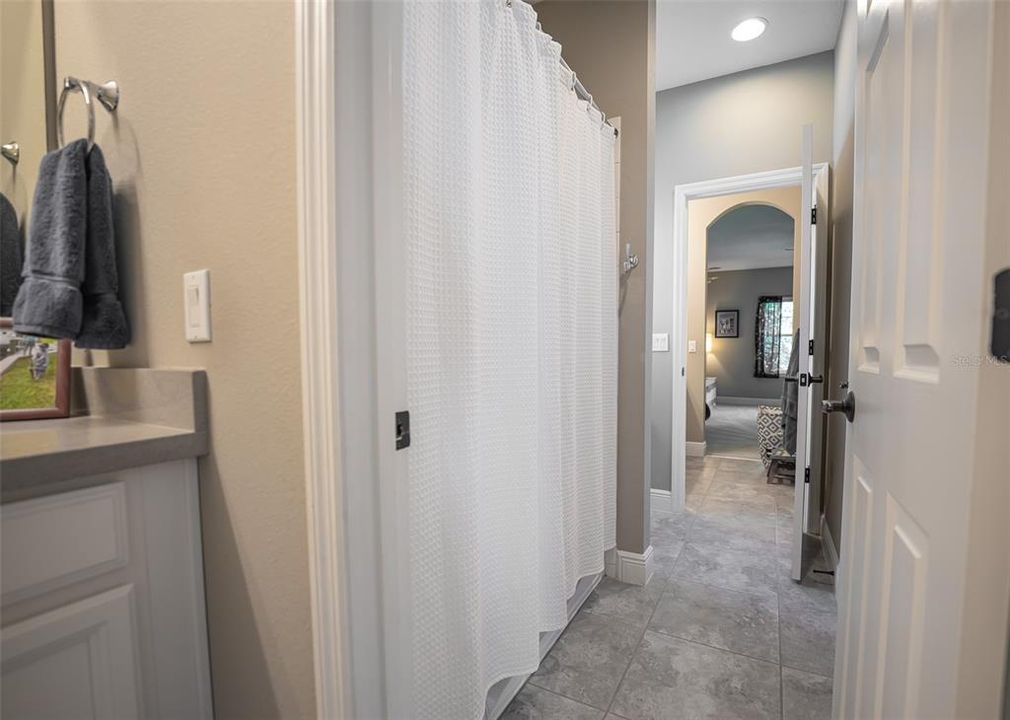 For Sale: $1,049,000 (7 beds, 4 baths, 4847 Square Feet)