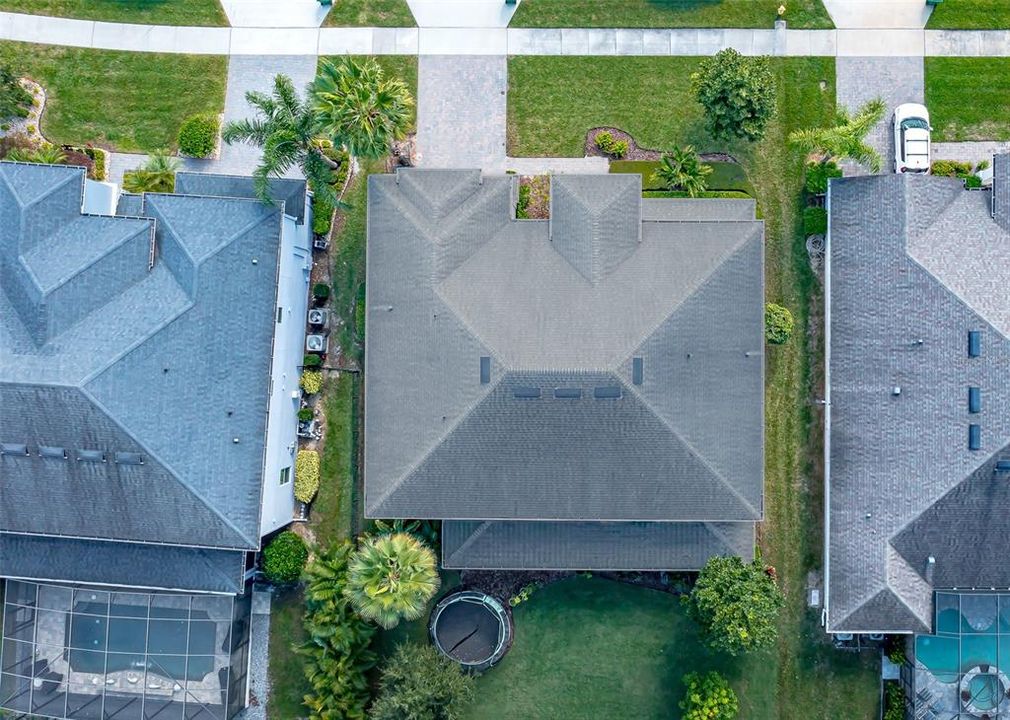 For Sale: $1,049,000 (7 beds, 4 baths, 4847 Square Feet)