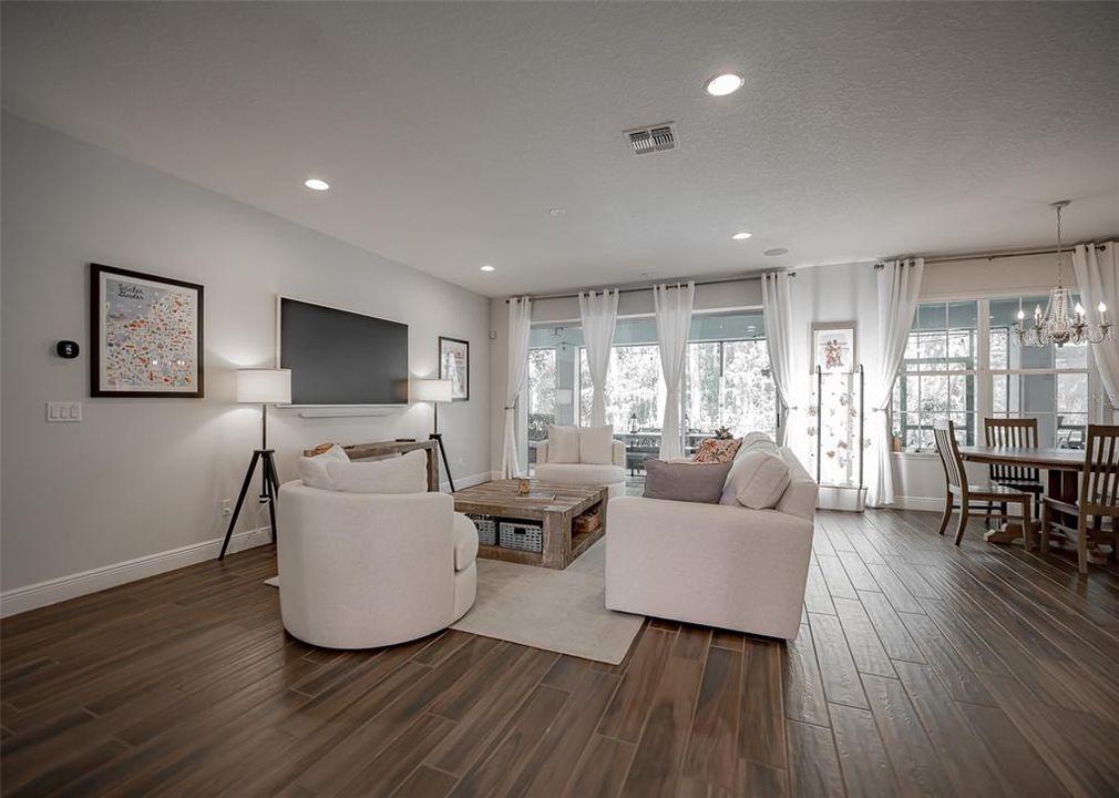 For Sale: $1,049,000 (7 beds, 4 baths, 4847 Square Feet)