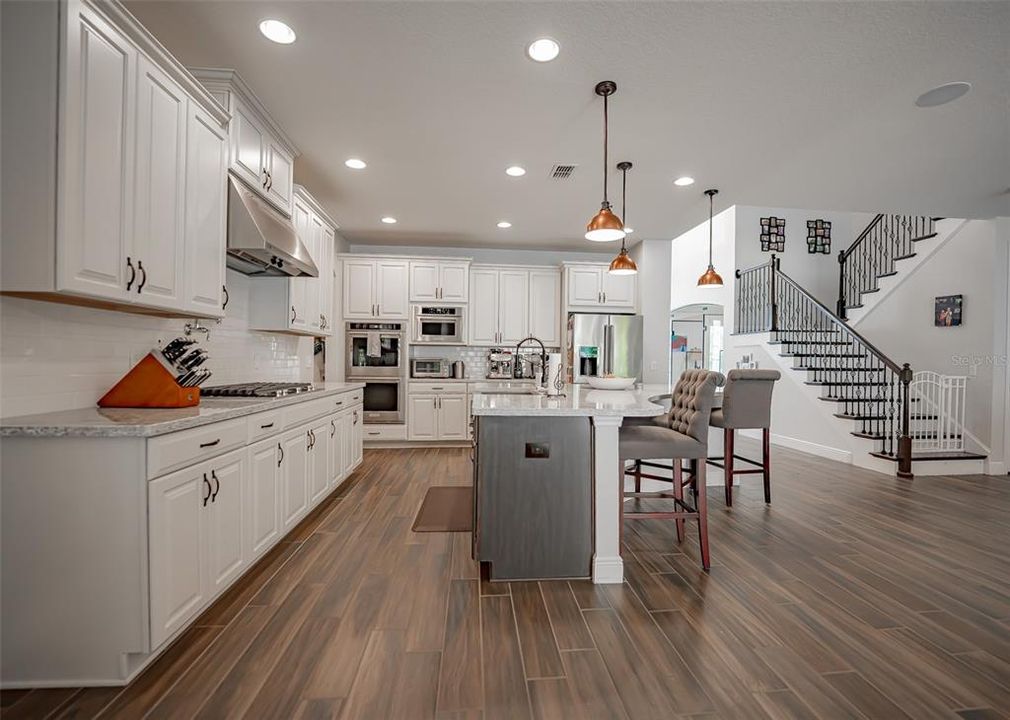 For Sale: $1,049,000 (7 beds, 4 baths, 4847 Square Feet)