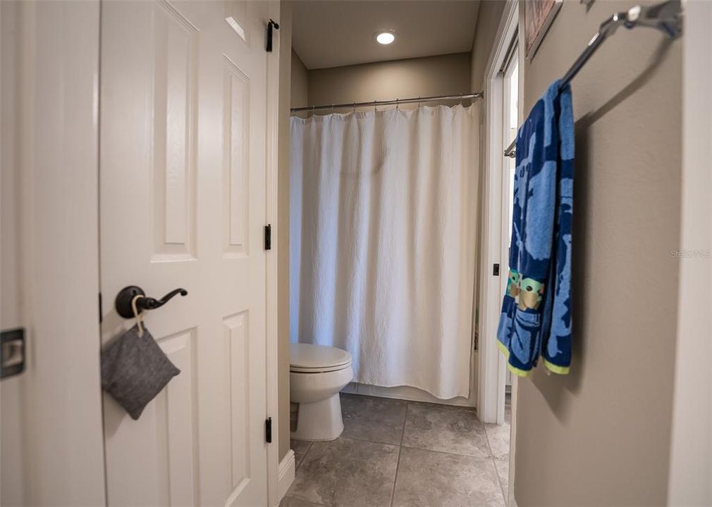 For Sale: $1,049,000 (7 beds, 4 baths, 4847 Square Feet)