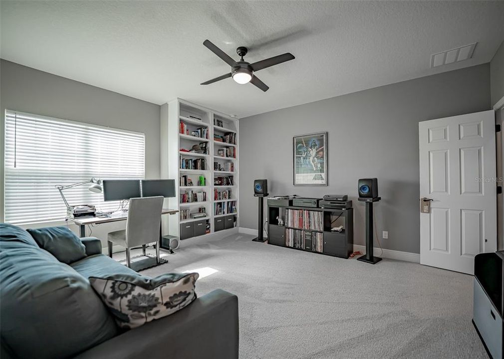 For Sale: $1,049,000 (7 beds, 4 baths, 4847 Square Feet)