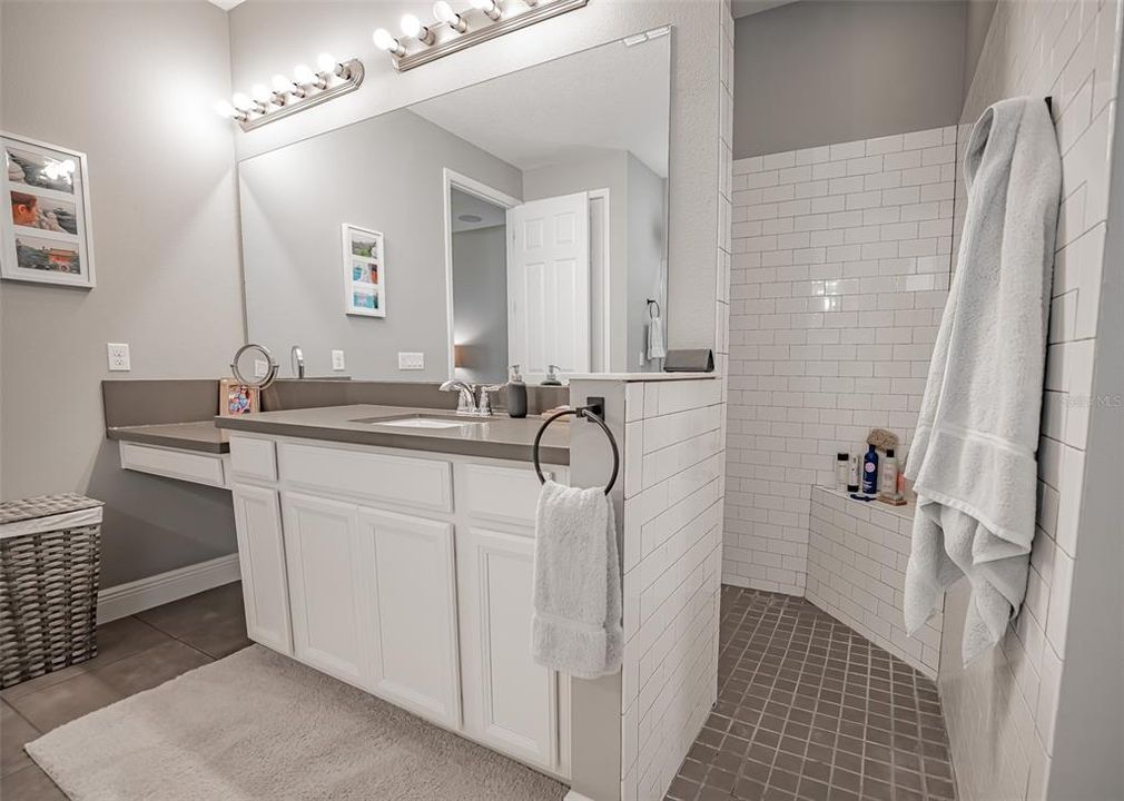 For Sale: $1,049,000 (7 beds, 4 baths, 4847 Square Feet)