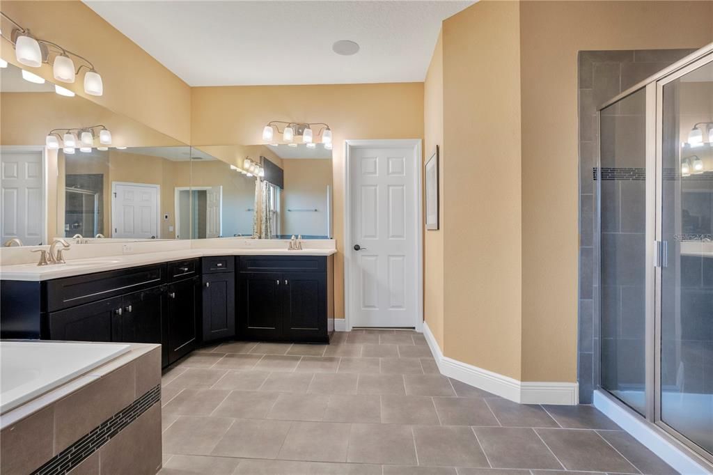 待售: $1,128,750 (7 贝兹, 5 浴室, 5097 平方英尺)