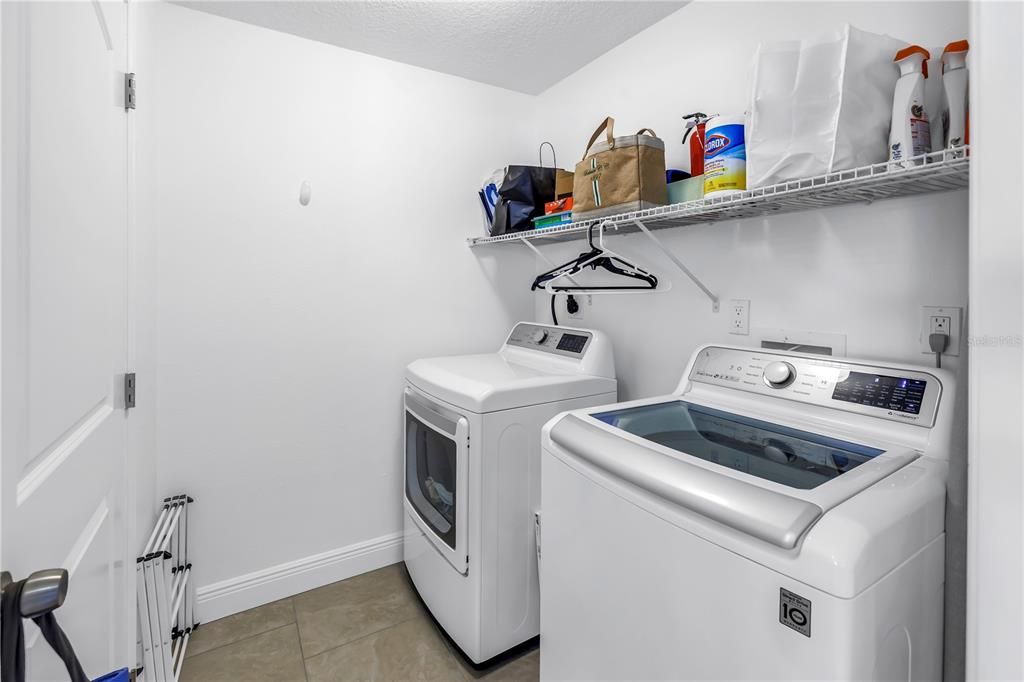 For Sale: $995,000 (3 beds, 2 baths, 1812 Square Feet)