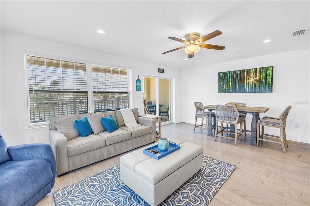 For Sale: $995,000 (3 beds, 2 baths, 1812 Square Feet)