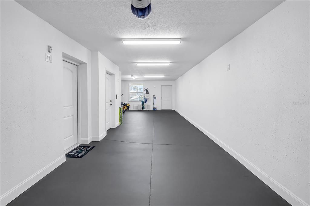 For Sale: $995,000 (3 beds, 2 baths, 1812 Square Feet)