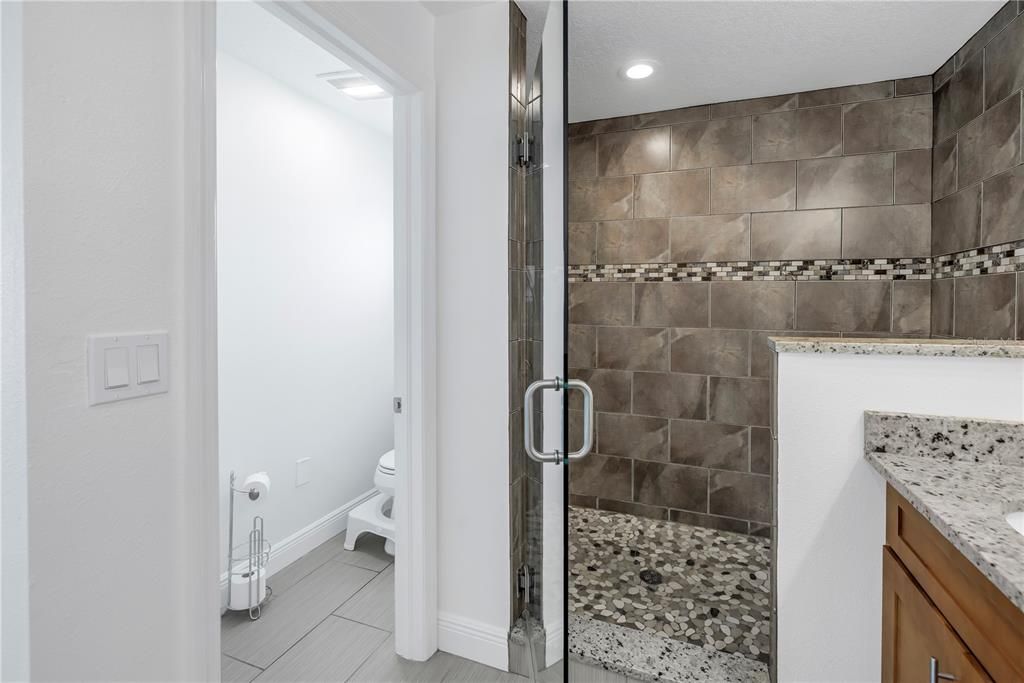 For Sale: $995,000 (3 beds, 2 baths, 1812 Square Feet)