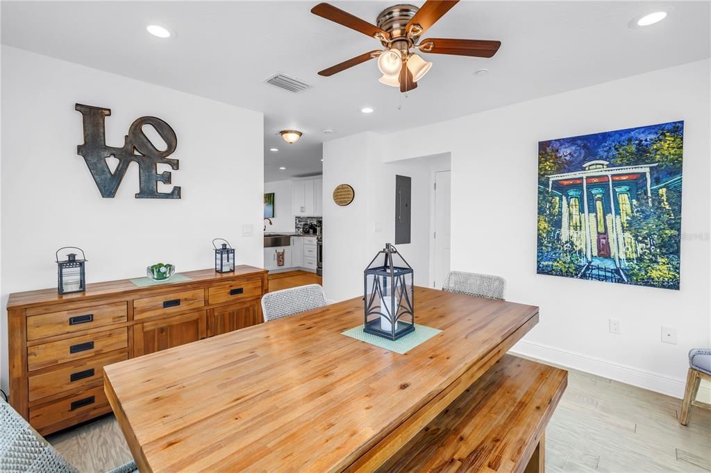 For Sale: $995,000 (3 beds, 2 baths, 1812 Square Feet)