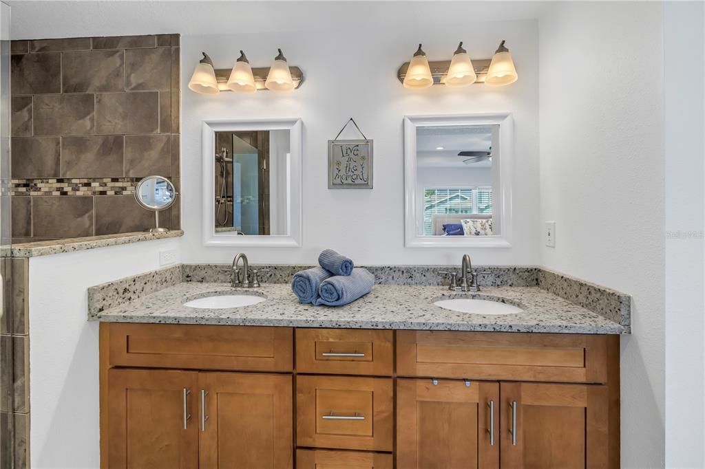 For Sale: $995,000 (3 beds, 2 baths, 1812 Square Feet)