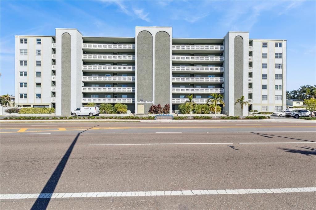 待售: $239,900 (2 贝兹, 1 浴室, 1085 平方英尺)