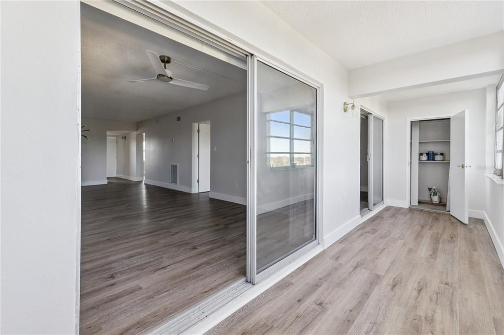 待售: $239,900 (2 贝兹, 1 浴室, 1085 平方英尺)