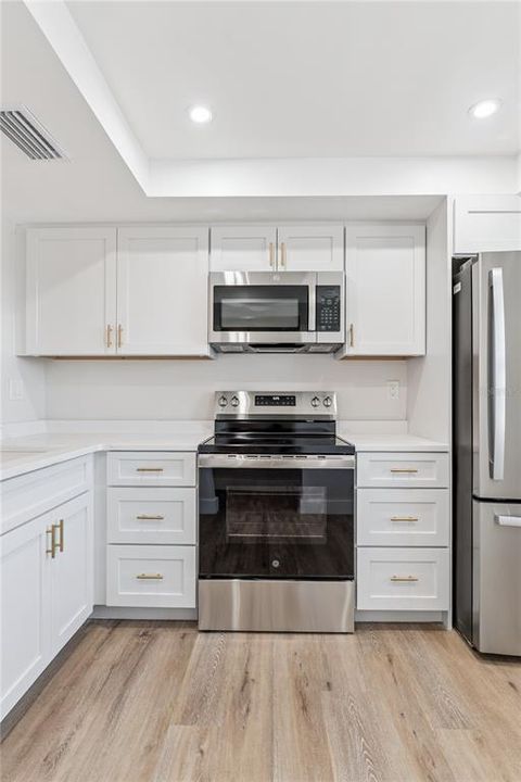 待售: $239,900 (2 贝兹, 1 浴室, 1085 平方英尺)