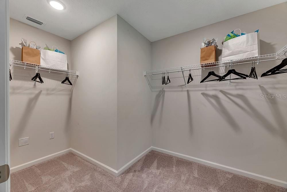 В аренду: $2,600 (3 спален, 2 ванн, 1767 Квадратных фут)