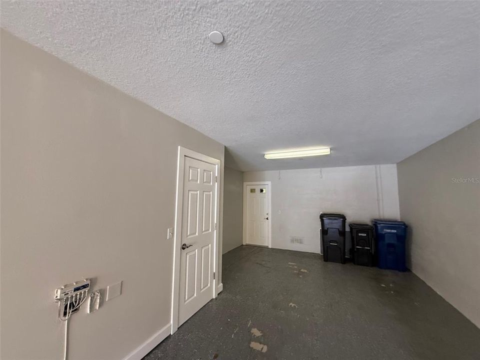 For Rent: $2,425 (2 beds, 2 baths, 1064 Square Feet)