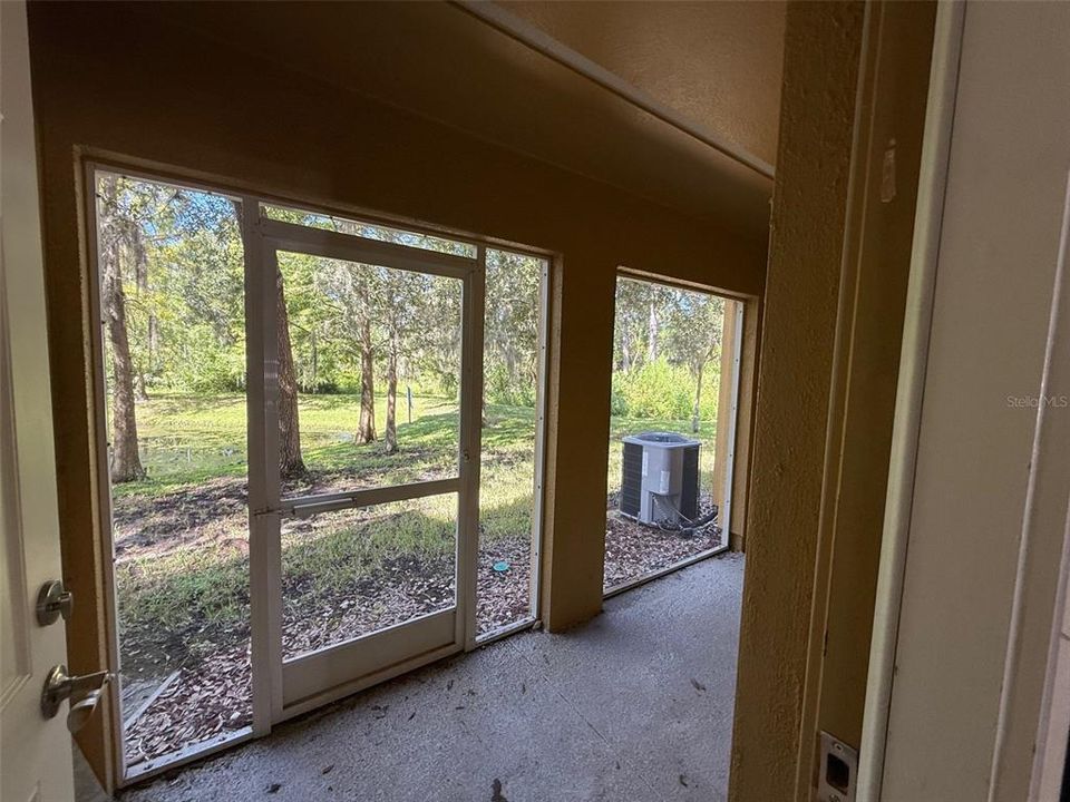 For Rent: $2,425 (2 beds, 2 baths, 1064 Square Feet)